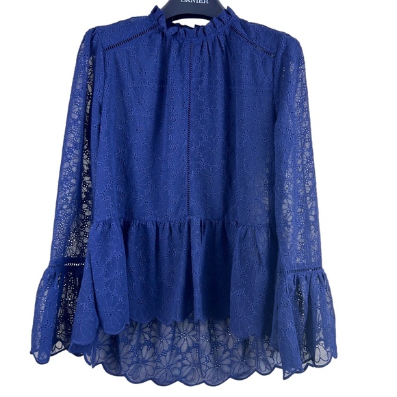 Lumie women’s navy blue blouse eyelet ruffle bell sleeves size M - Picture 1 of 7